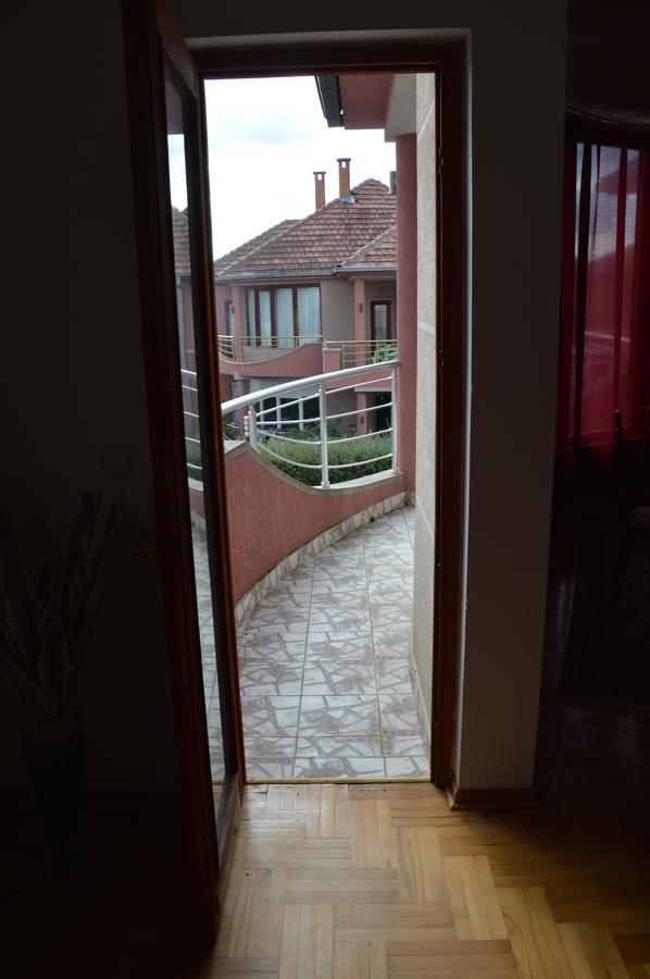 Poseidon Apartment Ni Εξωτερικό φωτογραφία